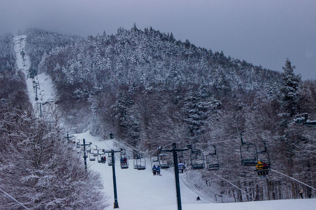 Smugglers' Notch Resort Private Suites Cambridge Exterior photo