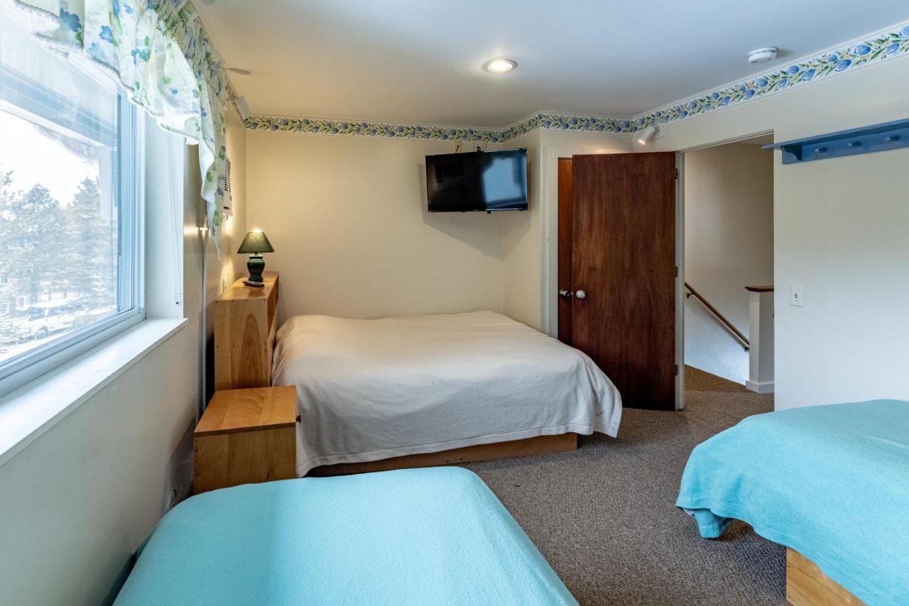 Smugglers' Notch Resort Private Suites Cambridge Exterior photo