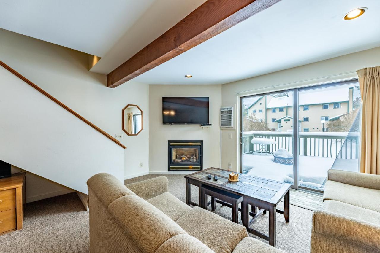 Smugglers' Notch Resort Private Suites Cambridge Exterior photo